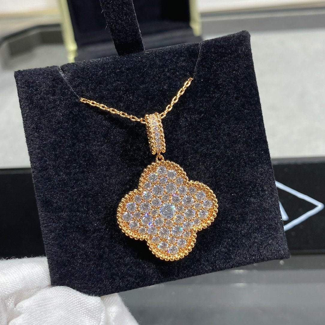[Glow Jewelry]CLOVER 25MM LARGE PEDANT DIAMOND PAVED LONG NECKLACE