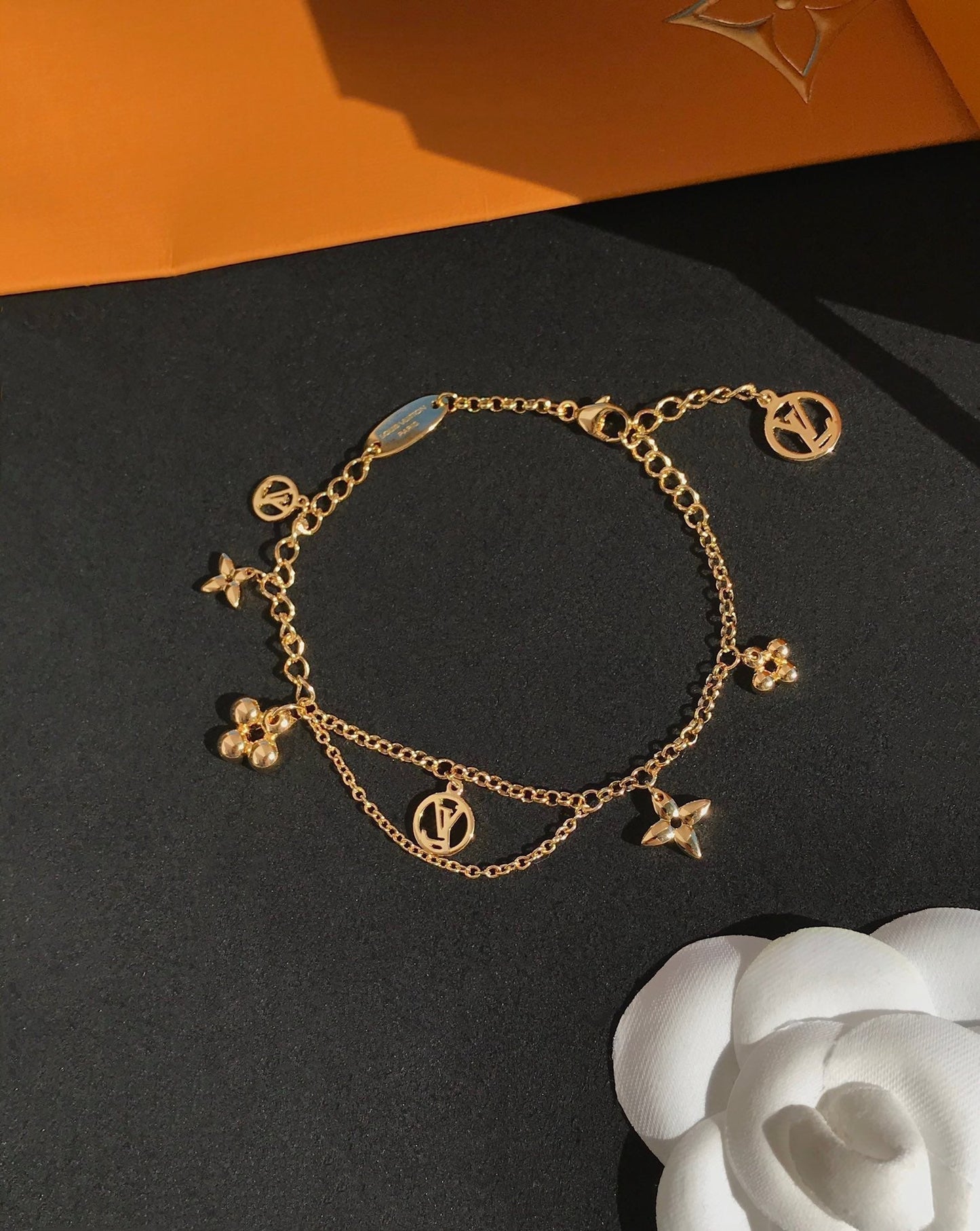 ¡®Glow Jewelry¡¯BLOOMING PINK GOLD MOP BRACELET