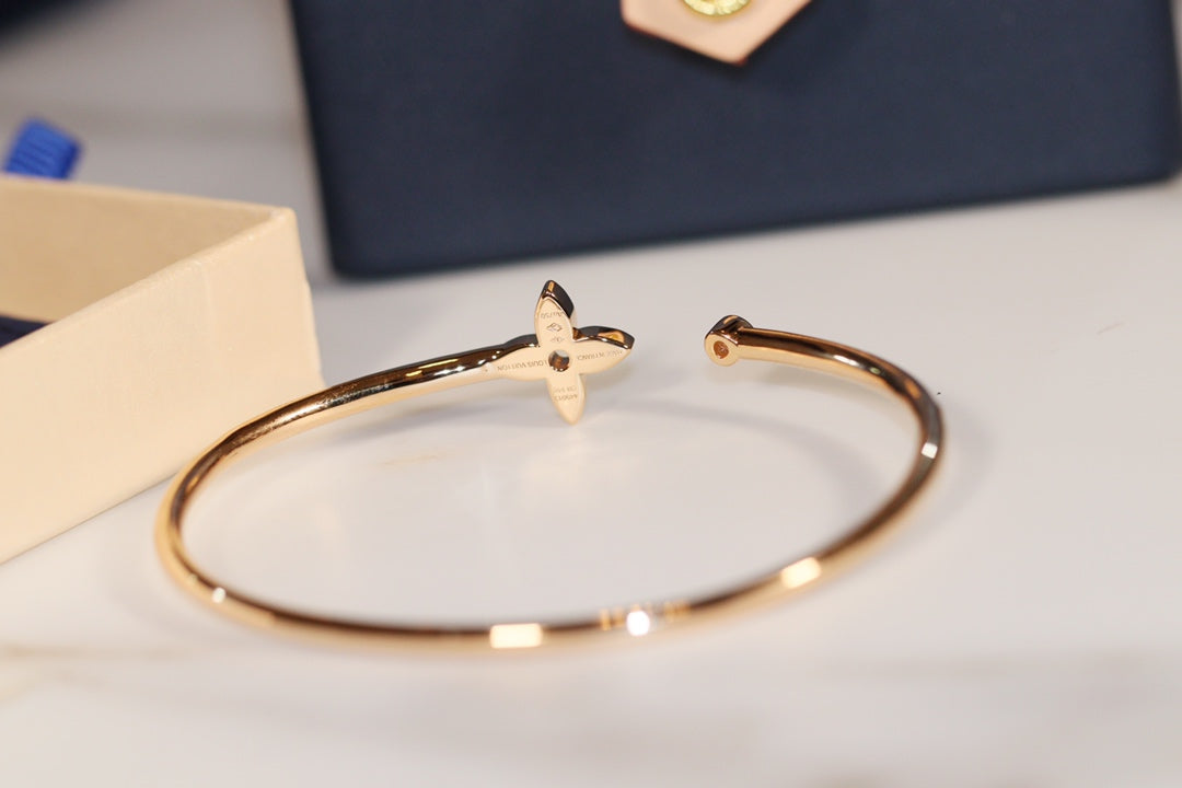 ¡®Glow Jewelry¡¯IDYLLE GOLD OPEN BRACELET DIAMOND PAVED