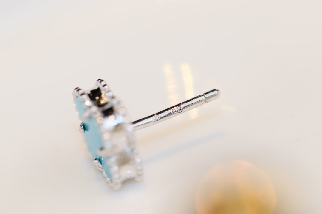 [Glow Jewelry]CLOVER MINI TURQUOISE SILVER STUD EARRINGS
