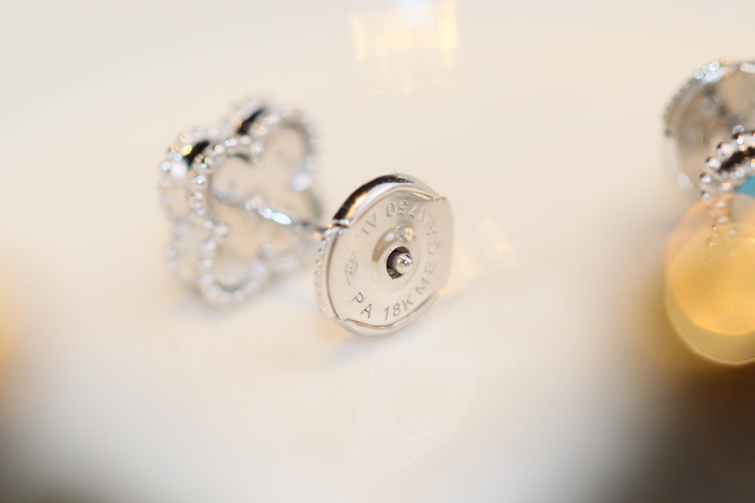 [Glow Jewelry]CLOVER MINI TURQUOISE SILVER STUD EARRINGS