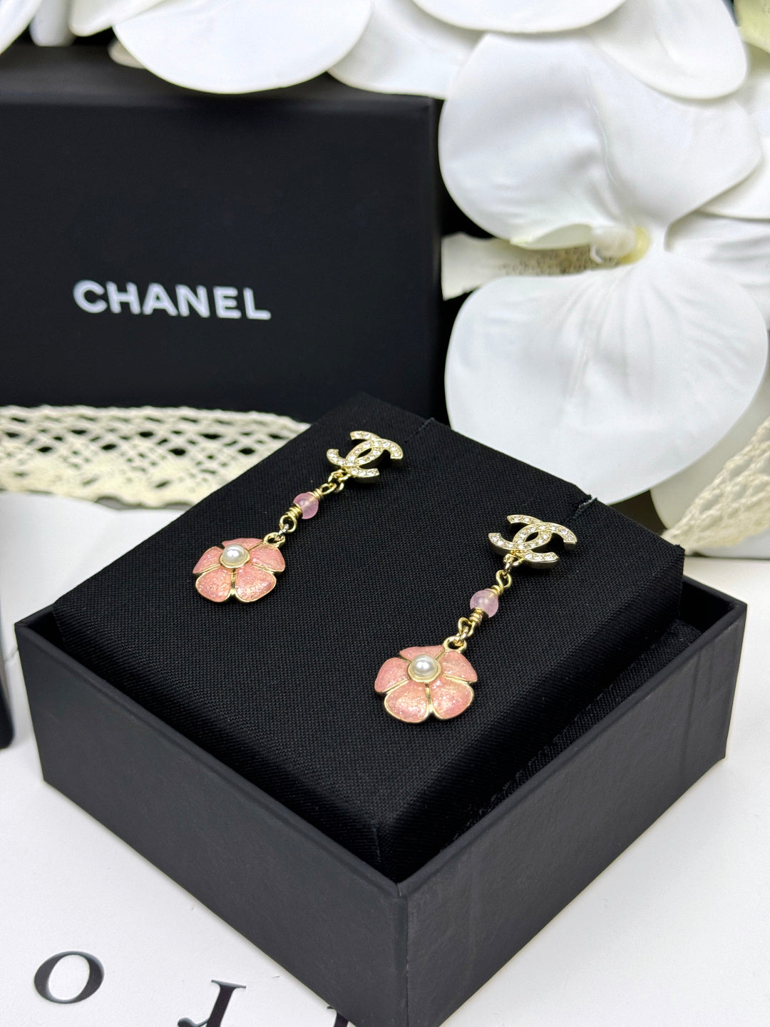 [Glow Jewelry]26C Pink Camellia Enamel Pendant with Double C Earrings