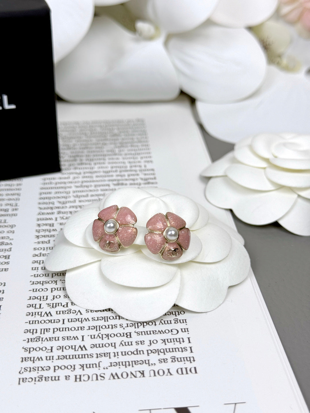 [Glow Jewelry]26C Pink Camellia Pearl Enamel Stud Earrings