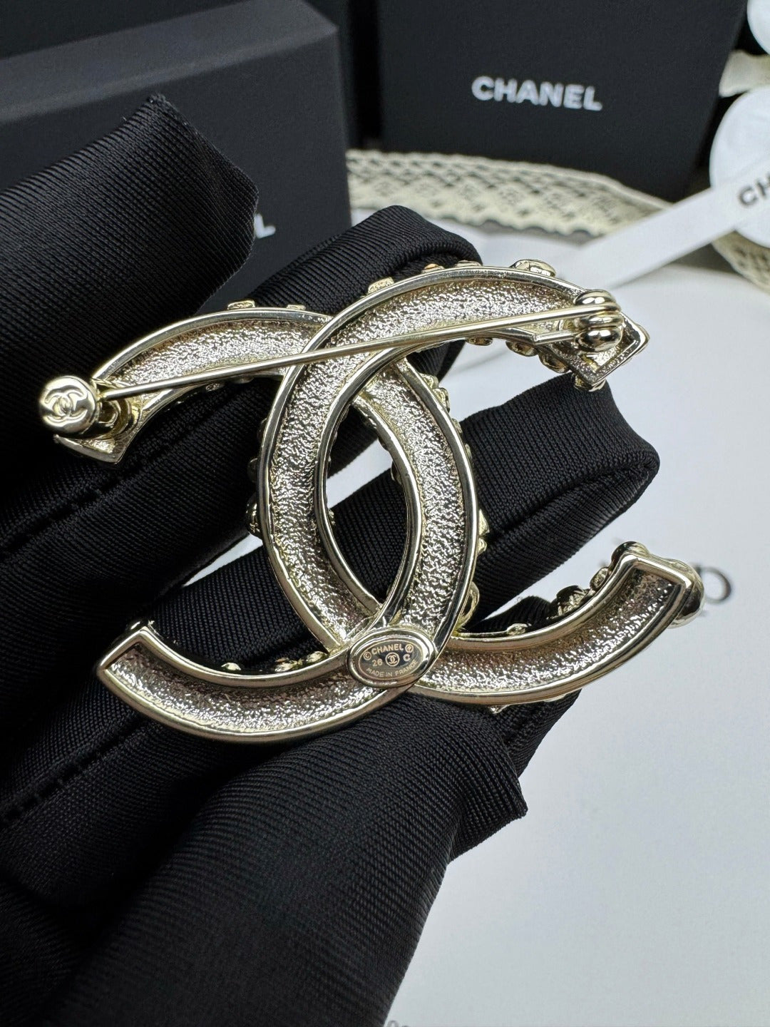 [Glow Jewelry]26C Pink-White Enamel Ice Cream Cone Double C Brooch