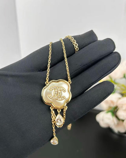 [Glow Jewelry]Cloud Pearl Mother-of-Pearl Diamond Chain Pendant Necklace