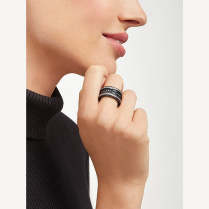 [Glow Jewelry]ZERO 1 ROCK FOUR-BAND BLACK CERAMIC WITH STUDDED SPIRAL AND PAVED DIAMONDS RING