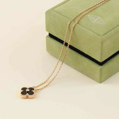 [Glow Jewelry]CLOVER 15MM DIAMOND ONYX NECKLACE