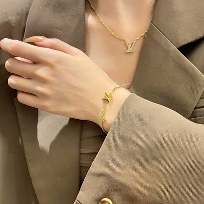 [Glow Jewelry]LOGO STAR MOTIF GOLD BRACELET