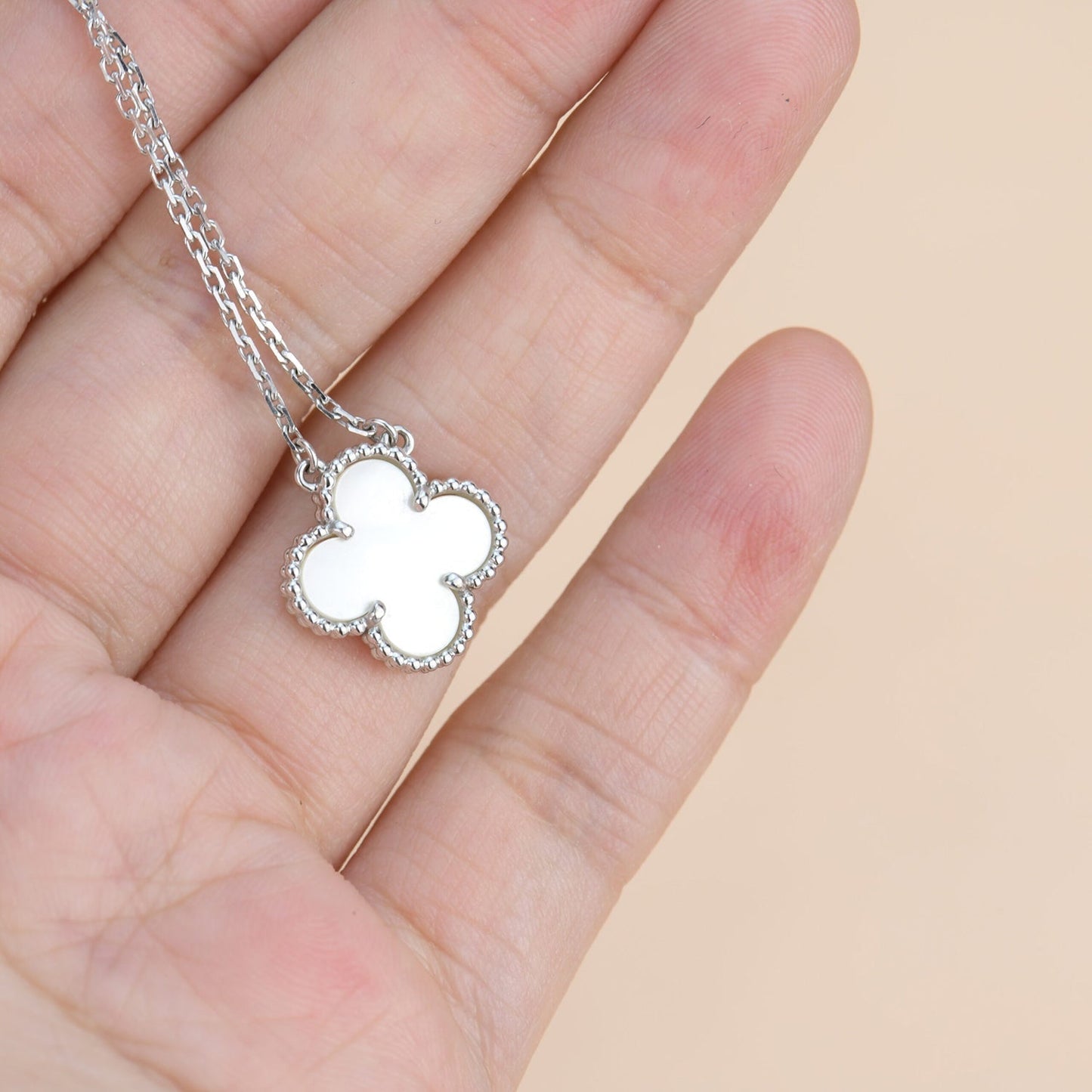 [Glow Jewelry]CLOVER  15MM WHITE MOTHER-OF-PEARL SILVER