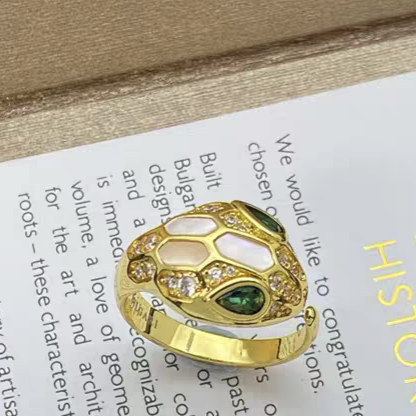 [Glow Jewelry]BRAND NEW ASSORTED SNAKE HEAD MOTHER OF PEARL RINGS