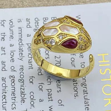 [Glow Jewelry]BRAND NEW ASSORTED SNAKE HEAD MOTHER OF PEARL RINGS