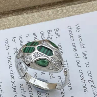 [Glow Jewelry]BRAND NEW ASSORTED SNAKE HEAD MALACHITE RINGS
