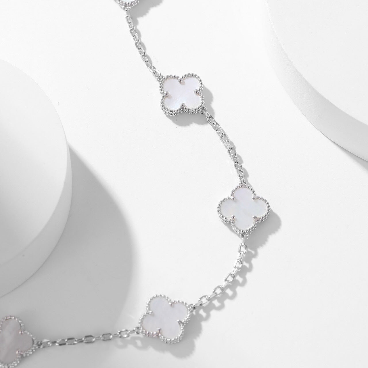 ¡®Glow Jewelry¡¯CLOVER 10 MOTIFS WHITE MOTHER OF PEARL NECKLACE