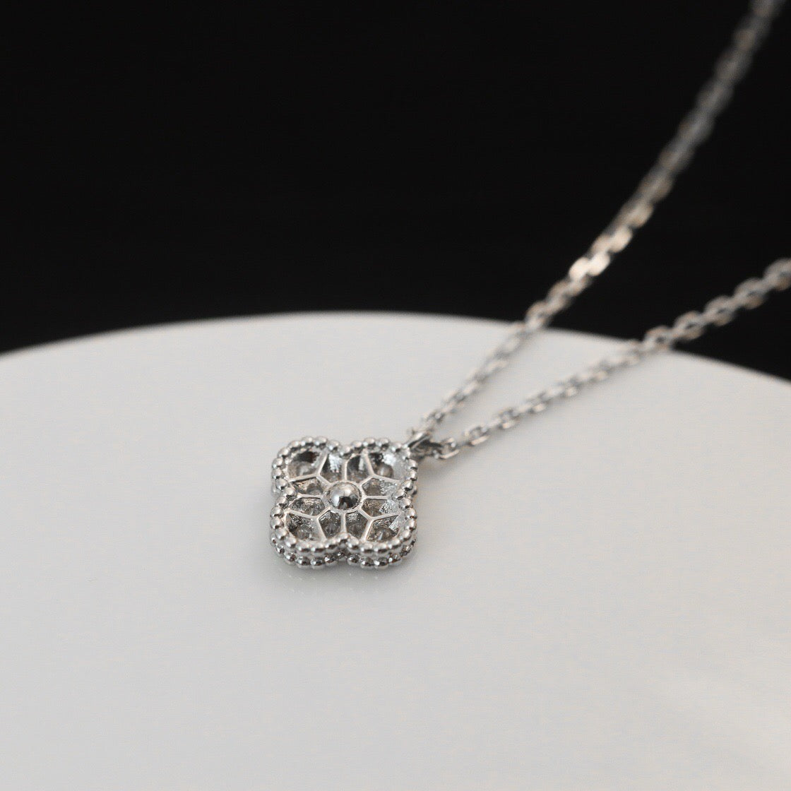 [Glow Jewelry]CLOVER MINI 9.5MM PENDANT DIAMOND NECKLACE