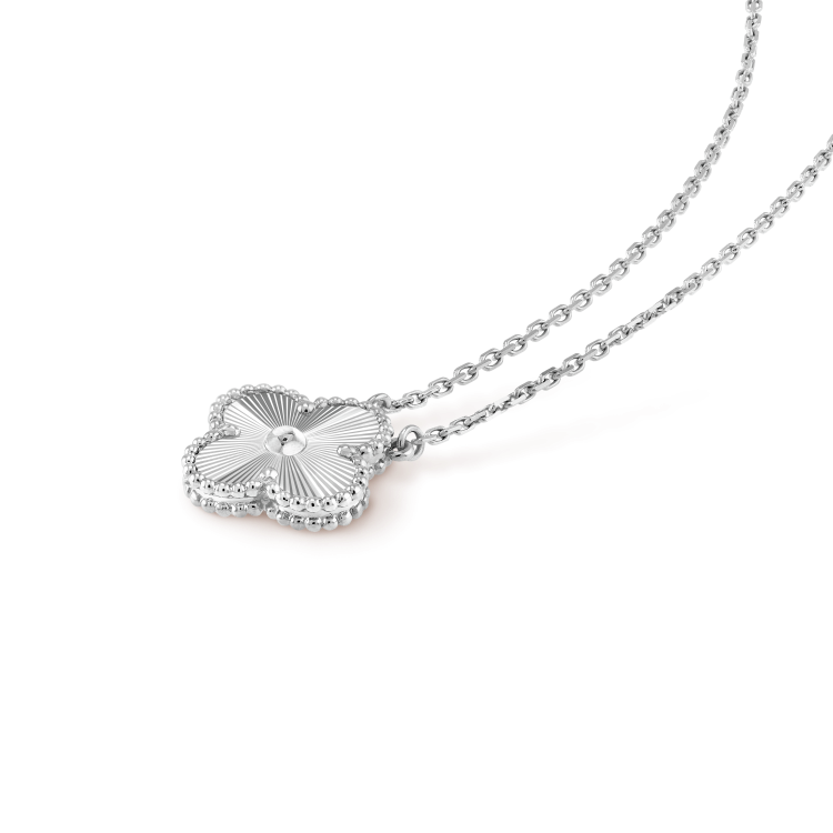 [Glow Jewelry]CLOVER 15MM LASER NECKLACE SILVER