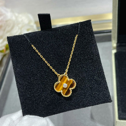 ®Glow Jewelry®CLOVER 15MM ダイヤモンドとイエロータイガーアイアゲートネックレス