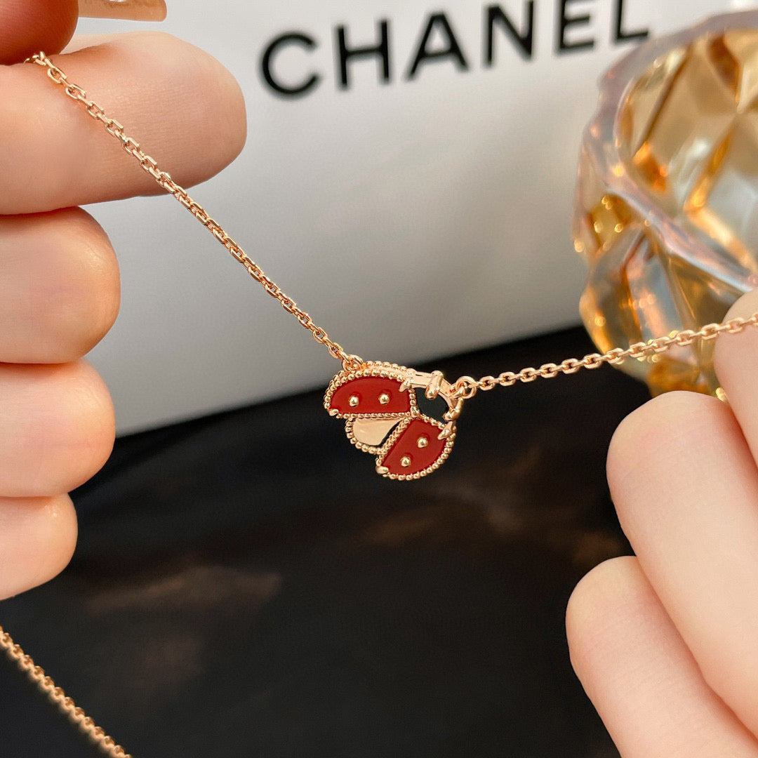 [Glow Jewelry]LUCKY  CARNELIANS LADYBUG NECKLACE