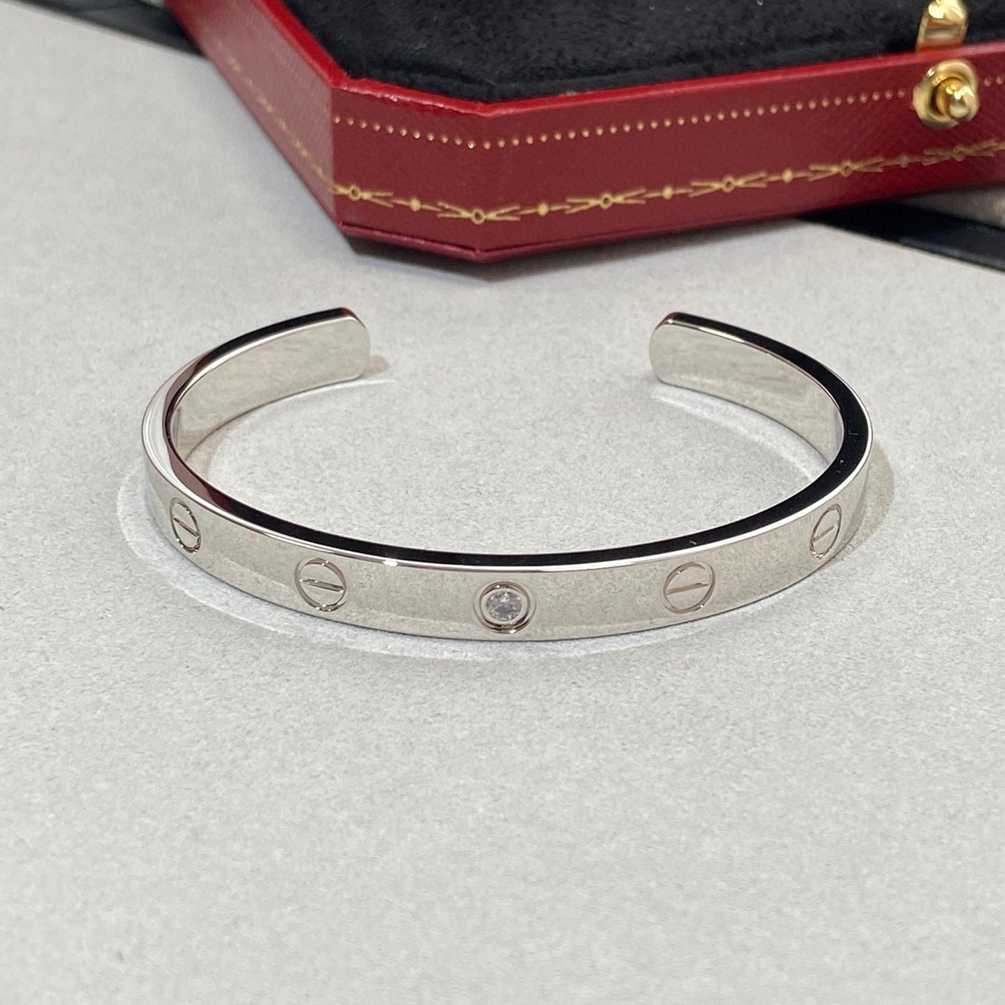 ¡®Glow Jewelry¡¯LOVE BRACELET 6.1MM 1 DIAMOND OPEN CUFF