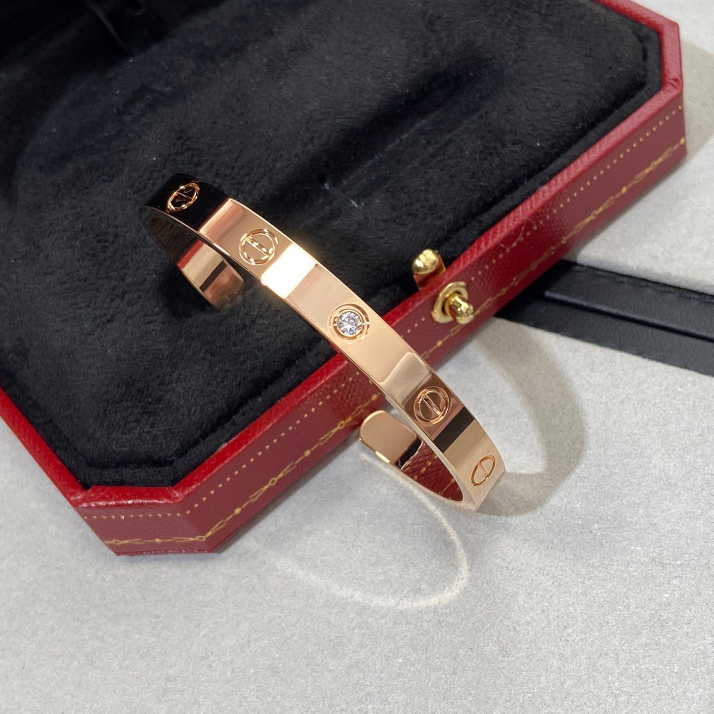 ¡®Glow Jewelry¡¯LOVE BRACELET 6.1MM 1 DIAMOND OPEN CUFF