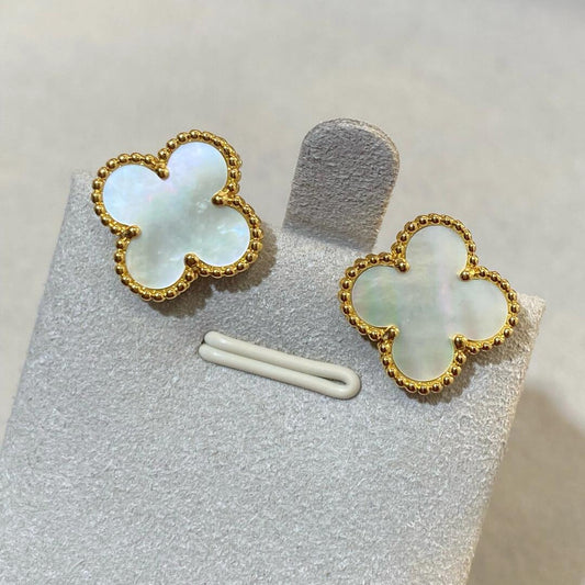 [Glow Jewelry] CLOVER LARGE (20mm) 1 MOTIFS WHITE MOP STUD EARRINGS