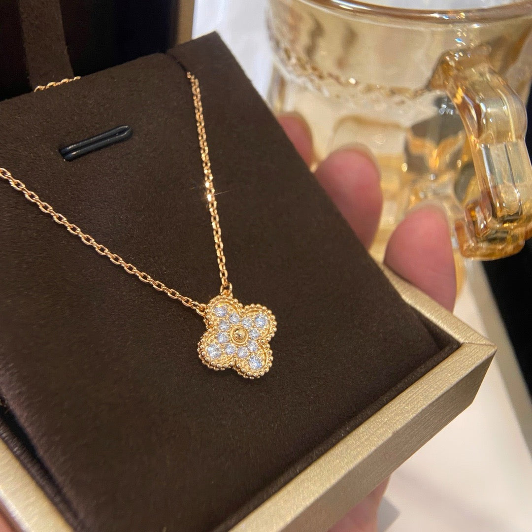 [Glow Jewelry]CLOVER 15MM DIAMOND SINGLE FLOWER NECKLACE