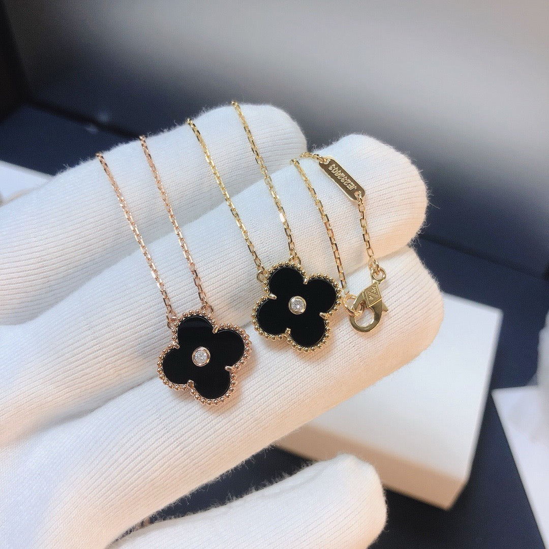 ¡®Glow Jewelry¡¯CLOVER 15MM DIAMOND ONYX NECKLACE