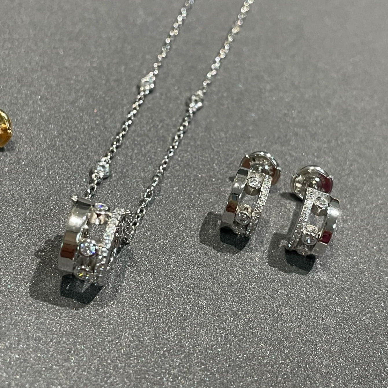 [Glow Jewelry]CHAIN MOVE ROMANE PEDAND NECKLACE