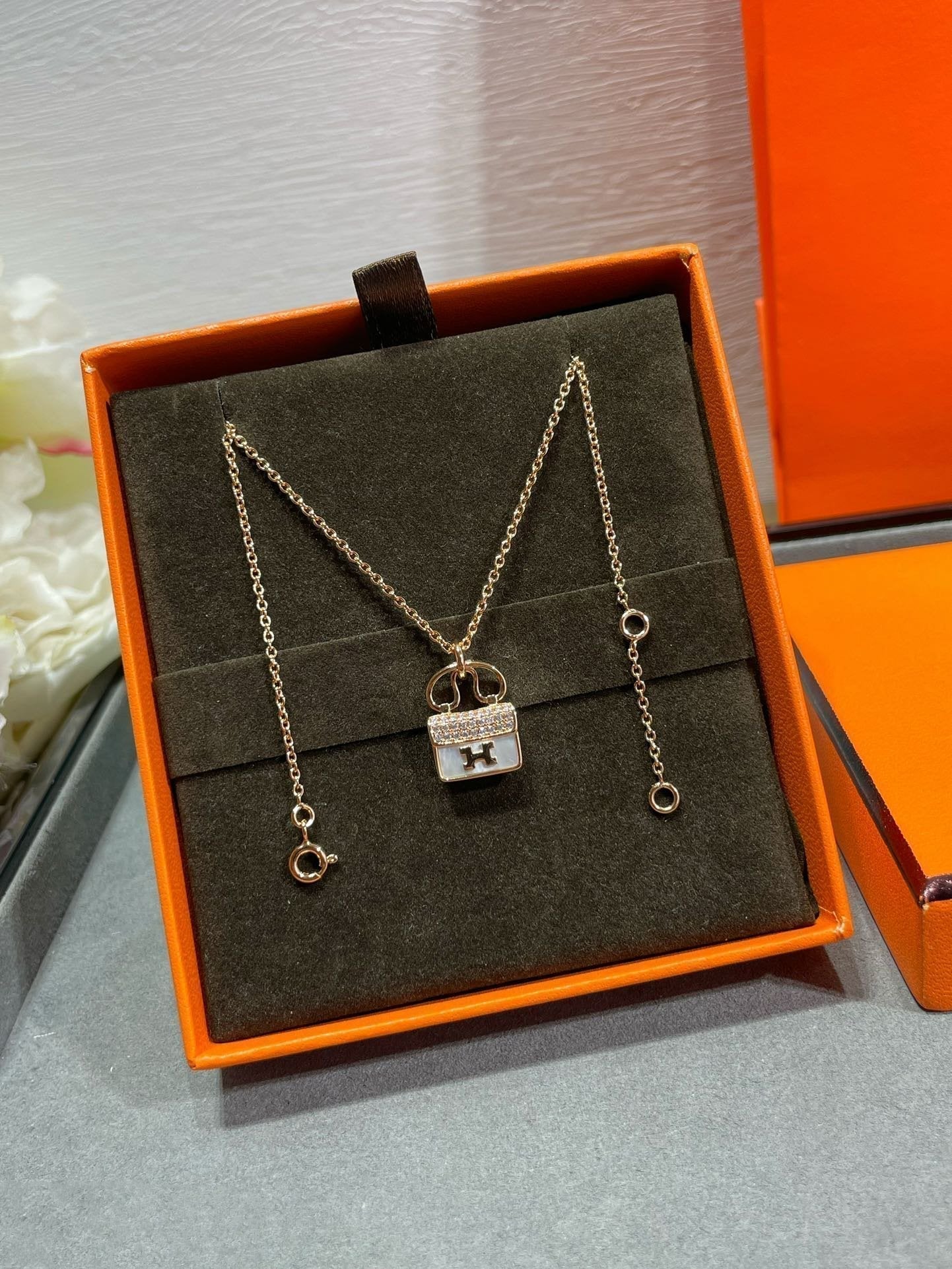 [Glow Jewelry]H CIRCE MOISSANITE PENDANT NECKLACE GOLD