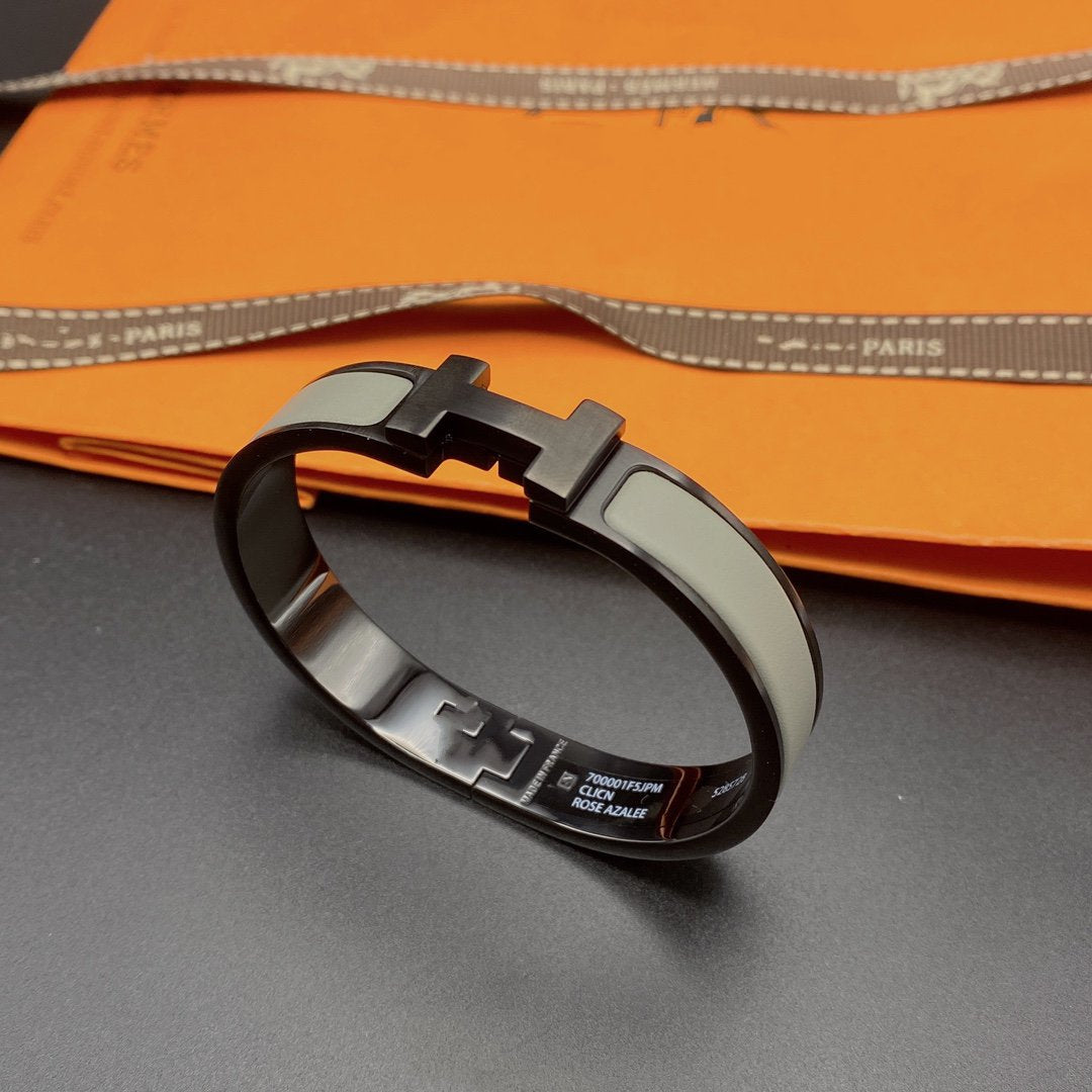 ®Glow Jewelry®CLIC HM SO ブラック グレー ブレスレット