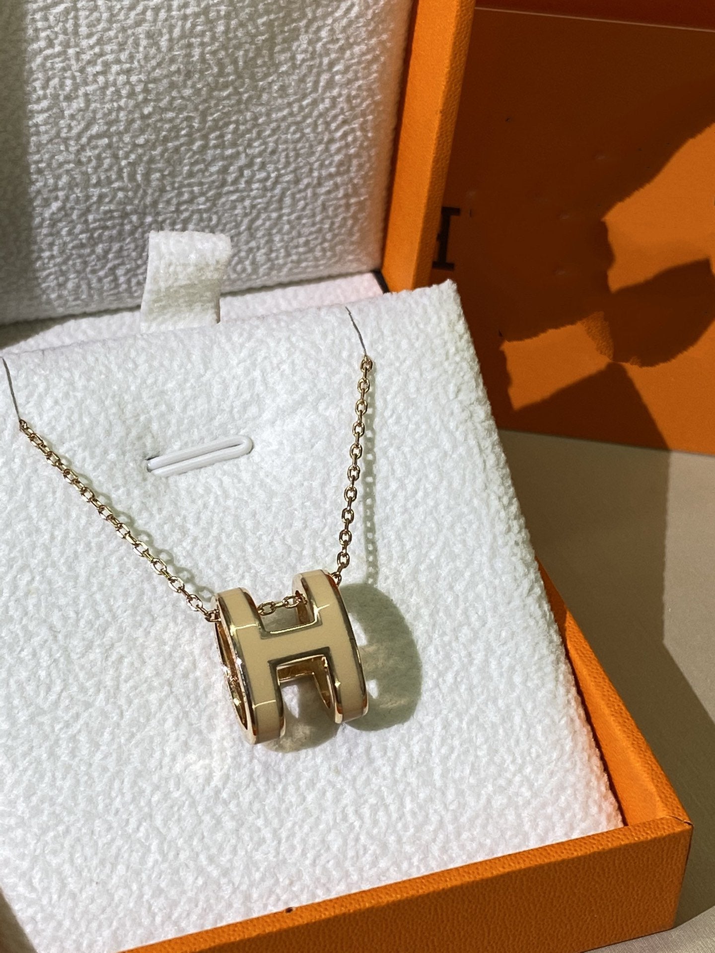 ¡®Glow Jewelry¡¯HM CLIC YELLOW ENAMEL GOLD NECKLACE