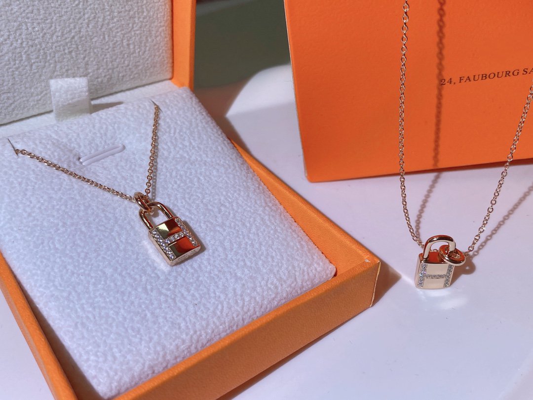 ¡®Glow Jewelry¡¯HM ADVANCED NICHE LOCK HEAD NECKLACE DIAMONDS