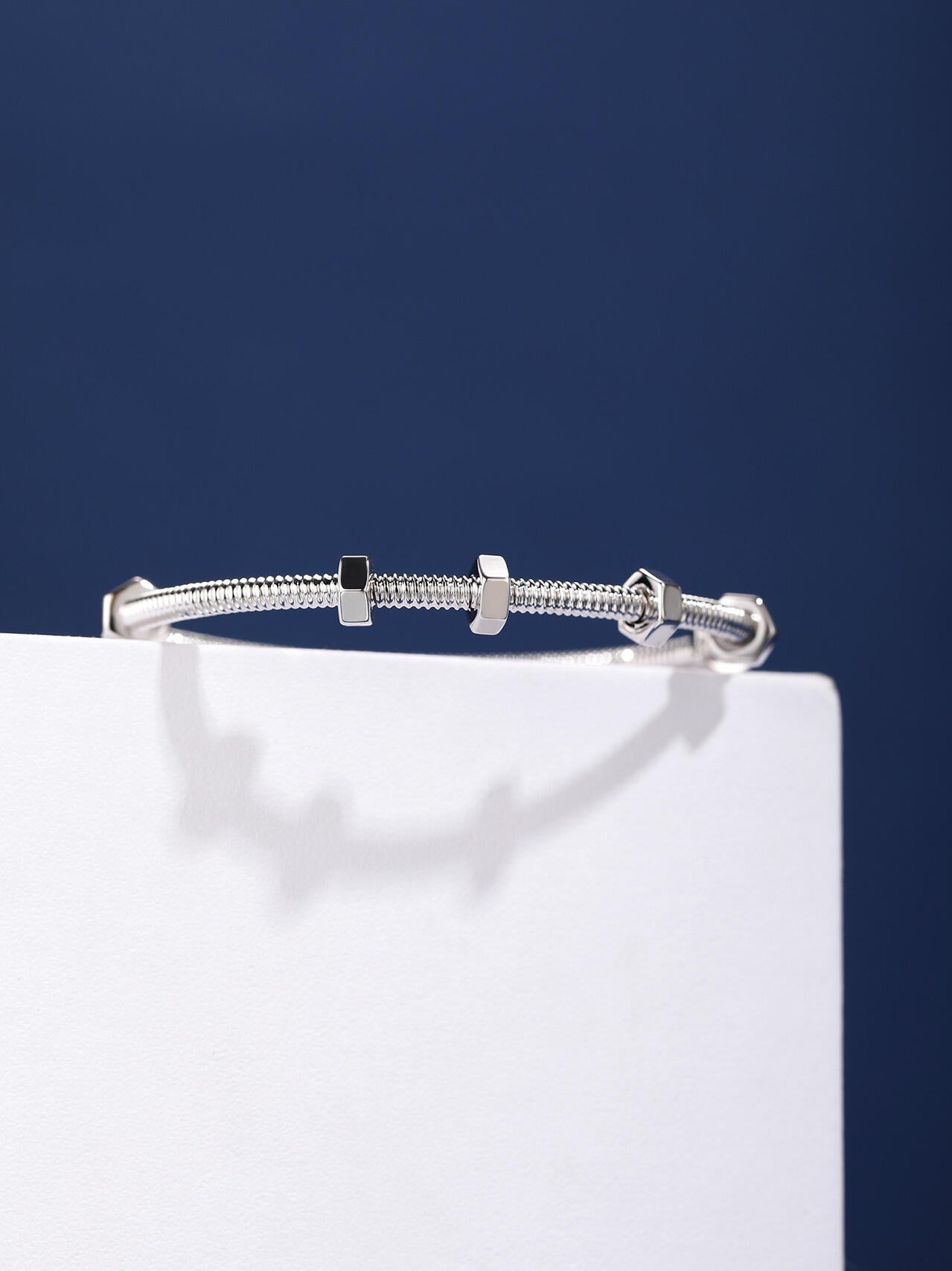 [Glow Jewelry jewelrys]CT THREADED BRACELET