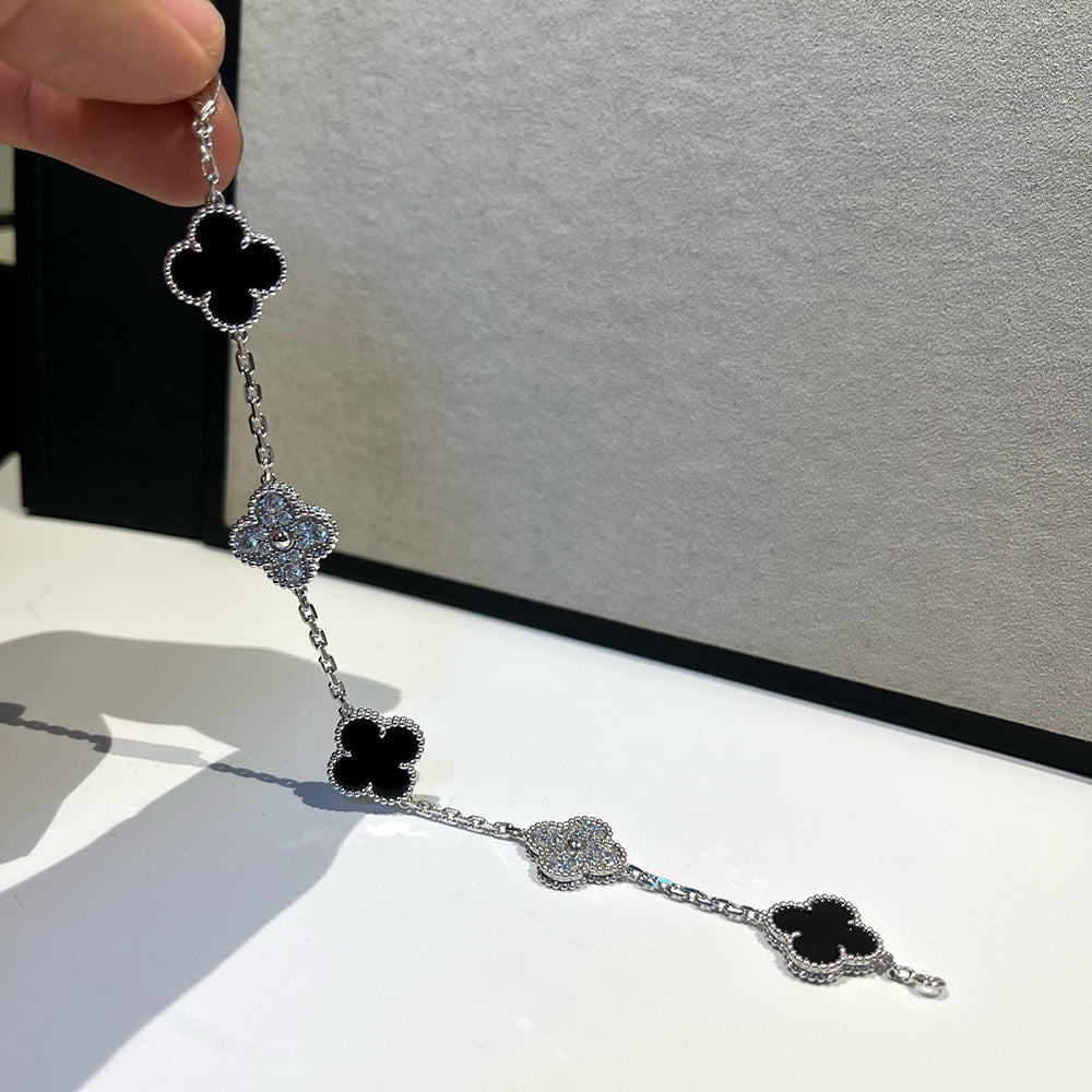 [Glow Jewelry]New CLOVER 5 MOTIF ONYXS BRACELET COLLECTION