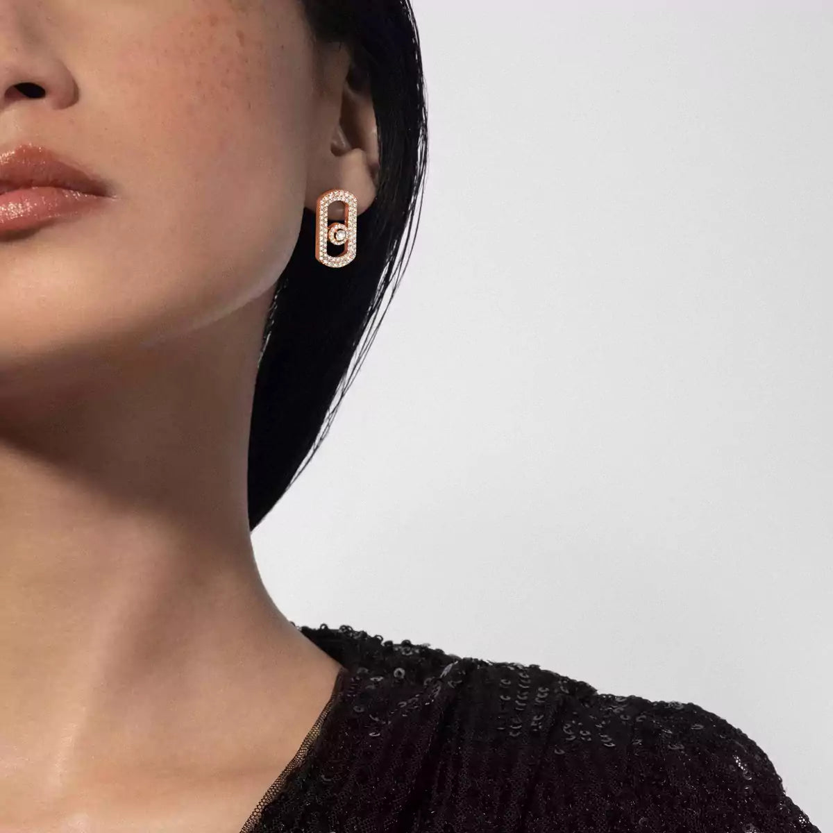 [Glow Jewelry]So Move Pave_-Set Diamond Earrings in Silver