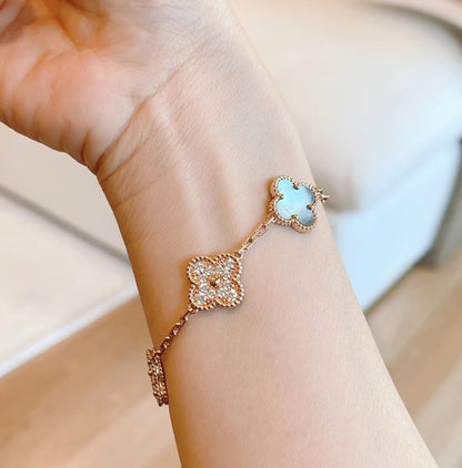 [Glow Jewelry]New CLOVER 5 MOTIF GRAY MOP BRACELET COLLECTION