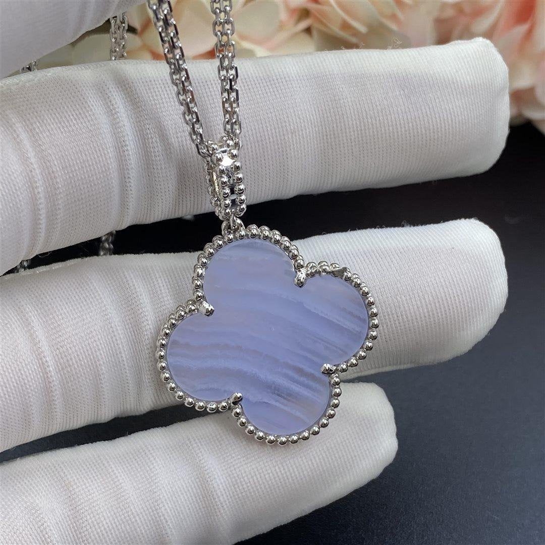 [Glow Jewelry]CLOVER SILVER CHALCEDONY BIG CLOVER NECKLACE