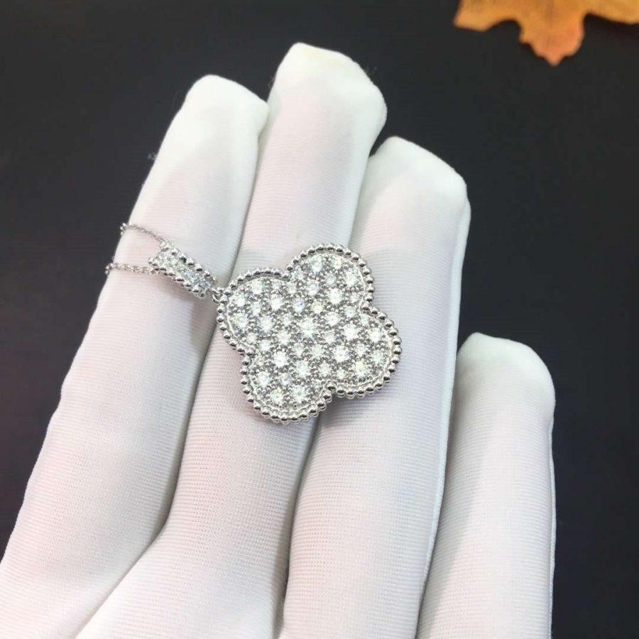 Glow Jewelry『CLOVER 25MM SILVER FULL DIAMOND BIG CLOVER NECKLACE』
