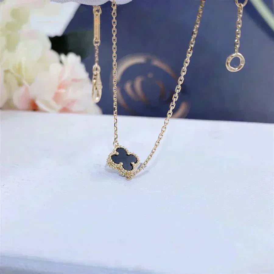 [Glow Jewelry]CLOVER ONYX SINGLE FLOWER BRACELET