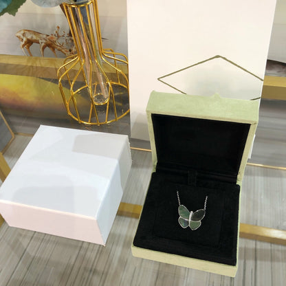 ¡®Glow Jewelry¡¯LARGE BUTTERFLY SILVER PENDANT DIAMOND NECKLACE