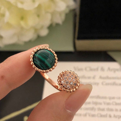 „Glow Jewelry“ PERLEE COULEURS DIAMANT-ROSEGOLDRING ZWISCHEN DEN FINGERN