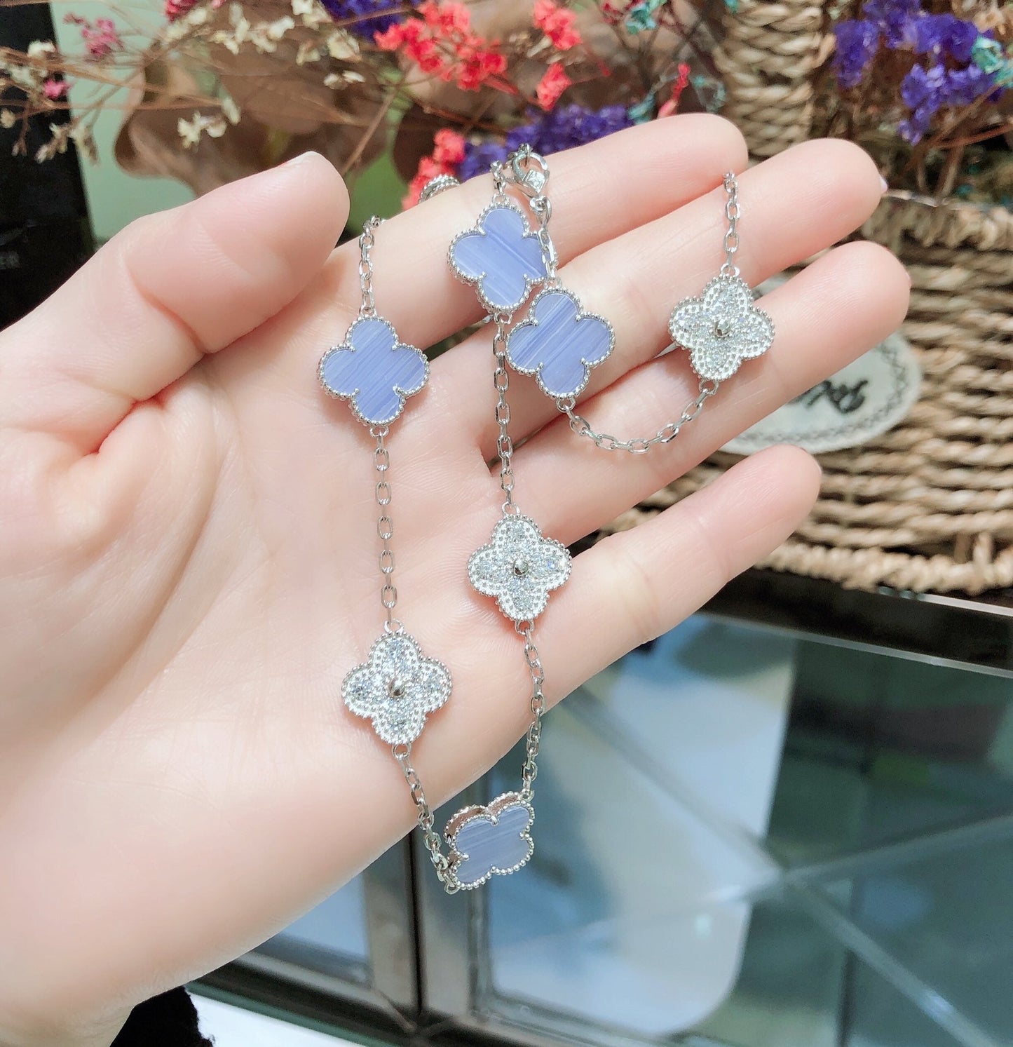[Glow Jewelry]CLOVER 10 MOTIFS CHALCEDONY DIAMONDS SILVER NECKLACE