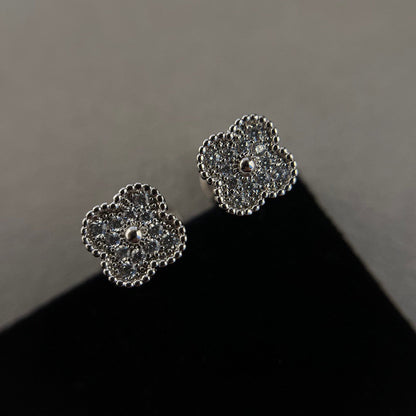 [Glow Jewelry]CLOVER MINI DIAMOND STUD EARRINGS